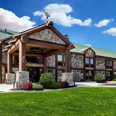 Bass Pro Shops Angler'S Lodge Springfield Exterior foto